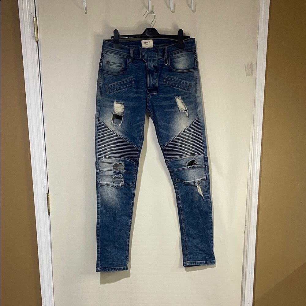 KDNK Trendy Distressed Skinny Jeans for Men Size M/32 Like New Condition
